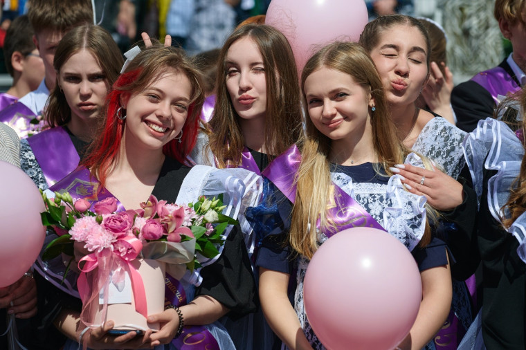 90+ по русскому языку и математике.